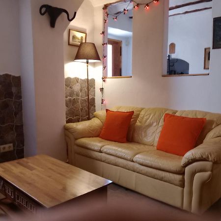 Casa En La Plaza, Hinojares - Ideal For Exploring The Area Bagian luar foto