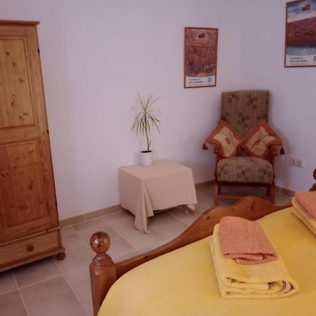 Casa En La Plaza, Hinojares - Ideal For Exploring The Area Bagian luar foto