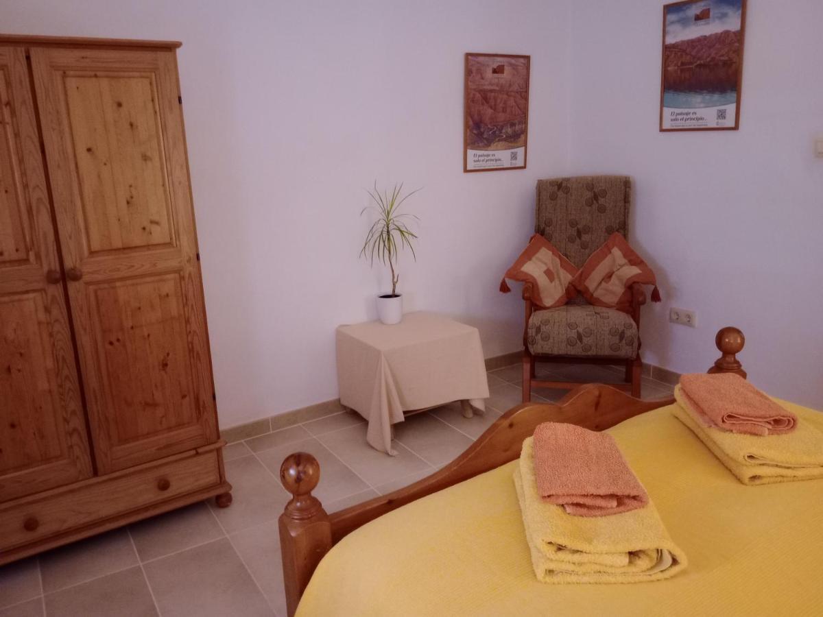 Casa En La Plaza, Hinojares - Ideal For Exploring The Area Bagian luar foto